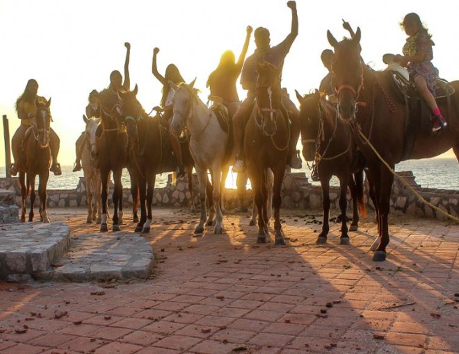 Horseback Riding Beach and Desert Tour