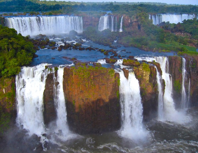 Cataratas del Iguazú y aventura en la selva