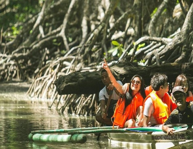 Puerto Princesa Combo: Premium Underground River Tour with Mangrove Paddle Boat Ride