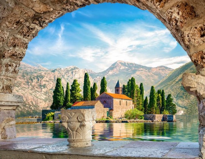 Lady of the Rocks and Perast - Private Tour