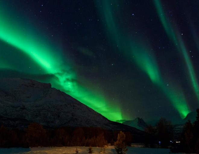 Northern lights Chase to Aurora Camps