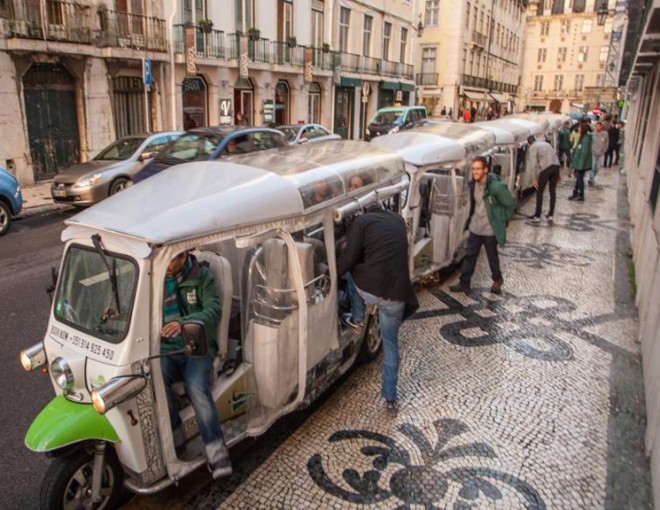 Old Town Lisbon Tour Private Tour on a Eco Tuk Tour