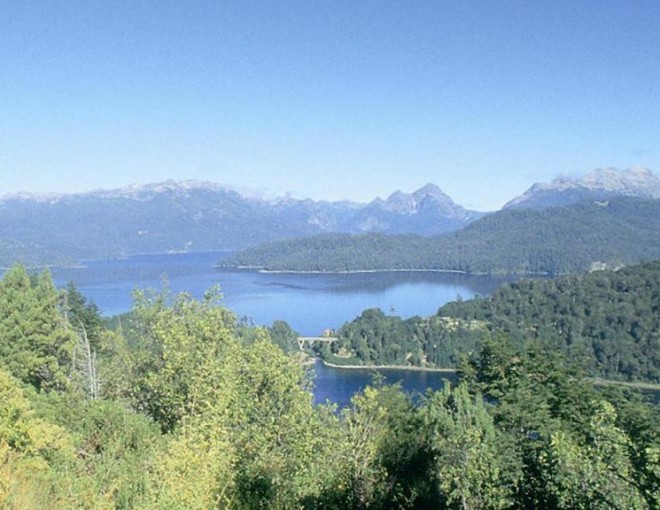 San Martín de los Andes by the 7 Lakes Route