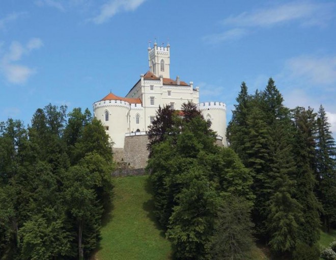 Trakoscan Castle and Varazdin Tour from Zagreb