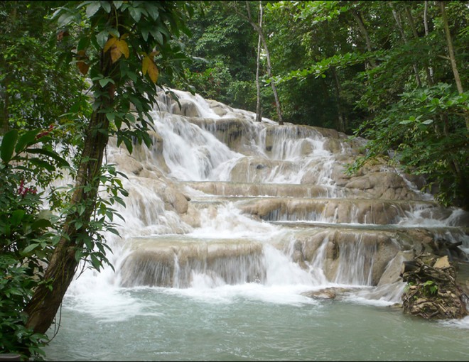 Dunns River and 9 miles