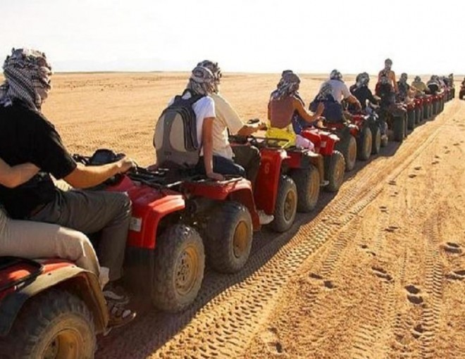 Kuwait Desert 4X4 Dune Bashing