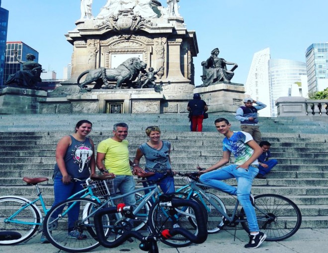 Historical Bike Tour and Chapultepec Park del Emperador