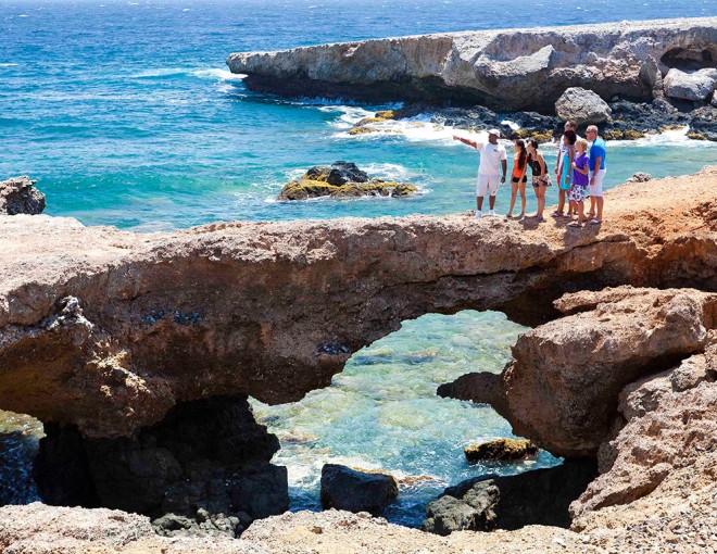 Tour de medio día en todoterreno a la piscina natural de Aruba