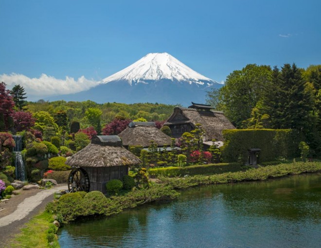 Full Day World Heritage Mt. Fuji Golden Tour