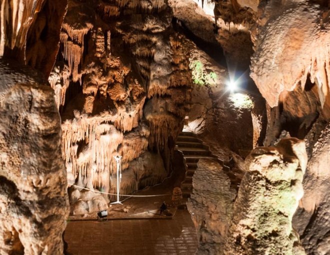 Private Day Trip from Sofia: Eyes of God ans Saeva Dupka Caves